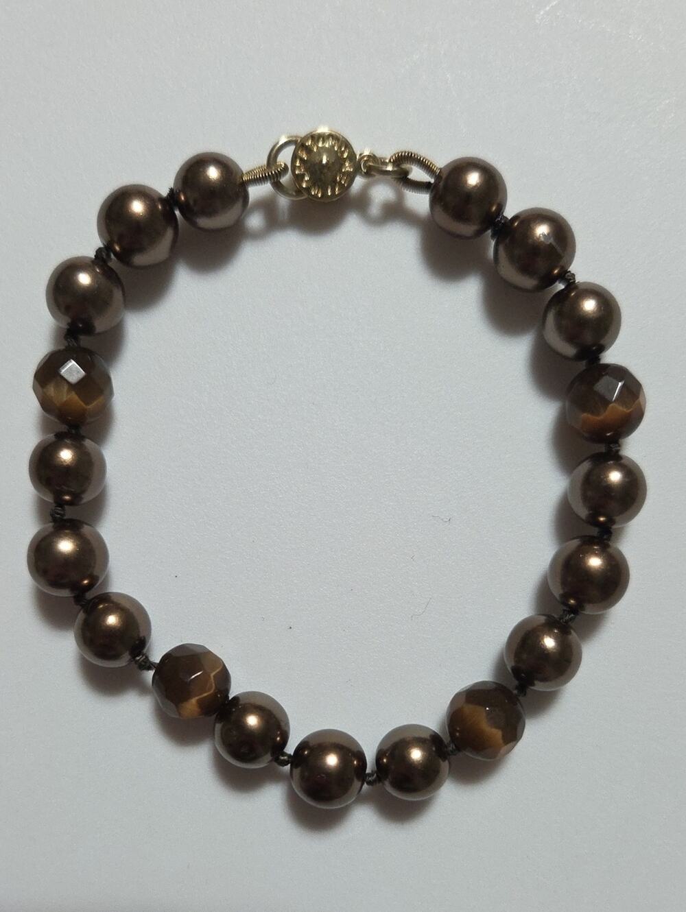 Monet Brown Faux Pearl Faceted Glass Bead Bracelet 7.25 Inch Gold Tone